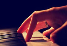 雄鹿主场击败奇才，继续领跑东部